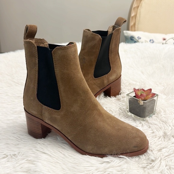 NEW Steve Madden Rhiannon Brown Suede Chelsea Heel bootie women size 5.5 - Picture 4 of 7